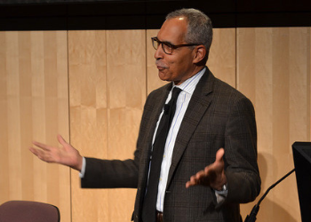 Dr. Claude Steele presenting in a conference on stereotype threat